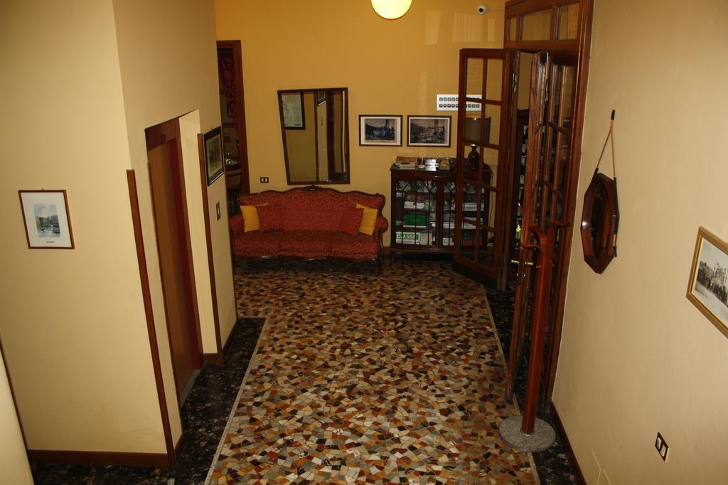 Hotel Vapore Torno Exterior foto